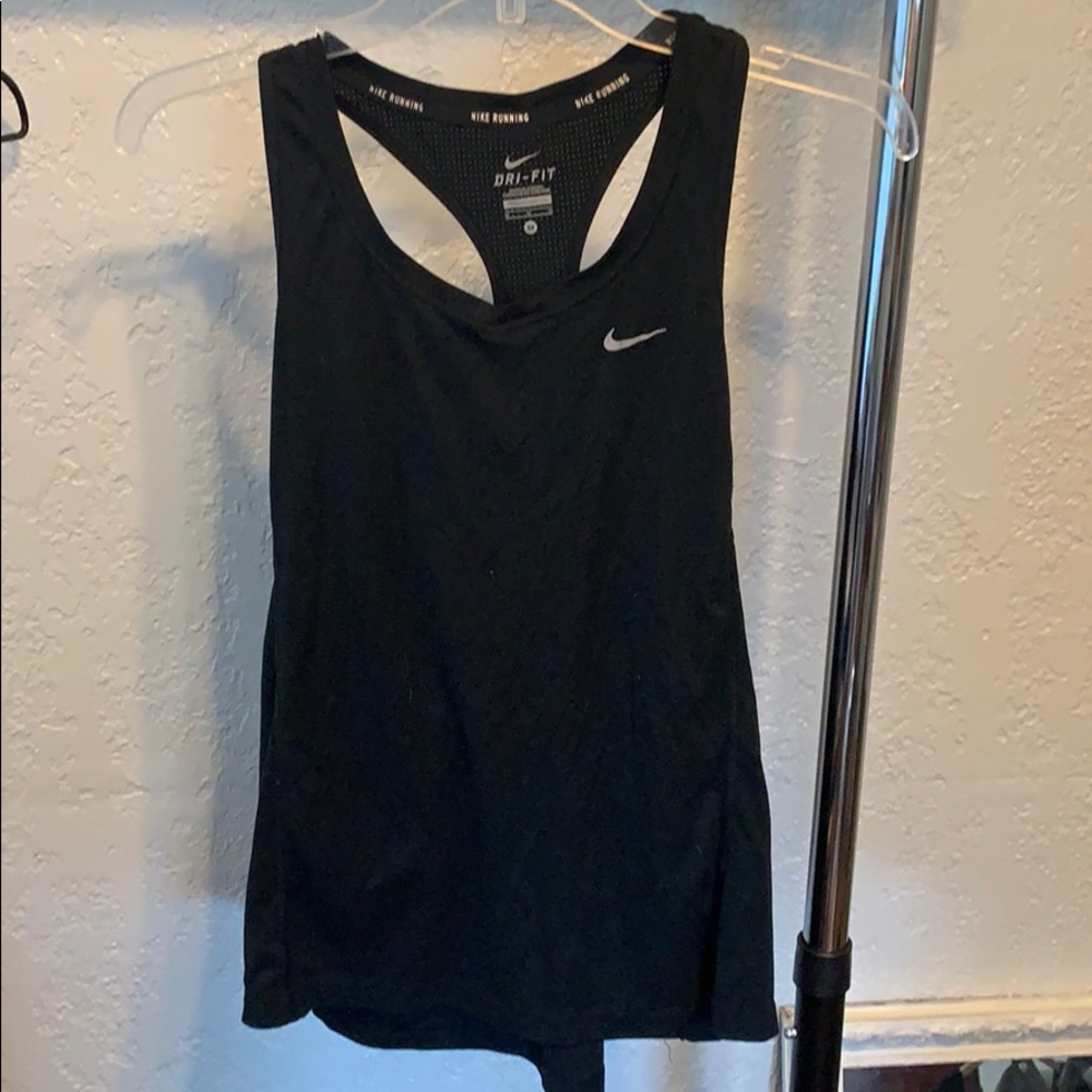 nike workout top